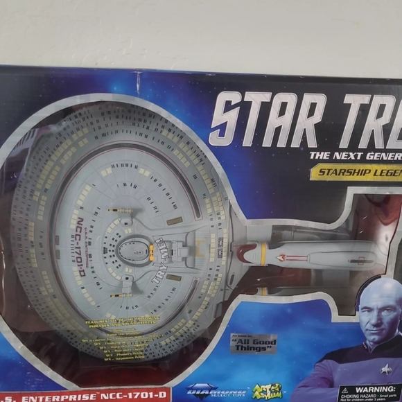 2014 Star Trek Next Generation Enterprise NCC-1701-D "All Good Things"  NIB - Picture 5 of 16